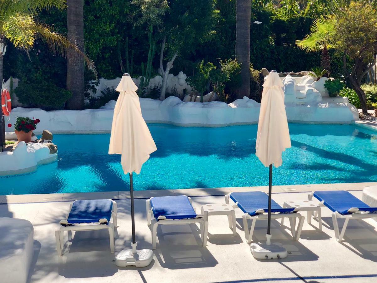 Luxury Apartment In La Isla, Walking Distance To Puerto Banus Marbella Exterior foto