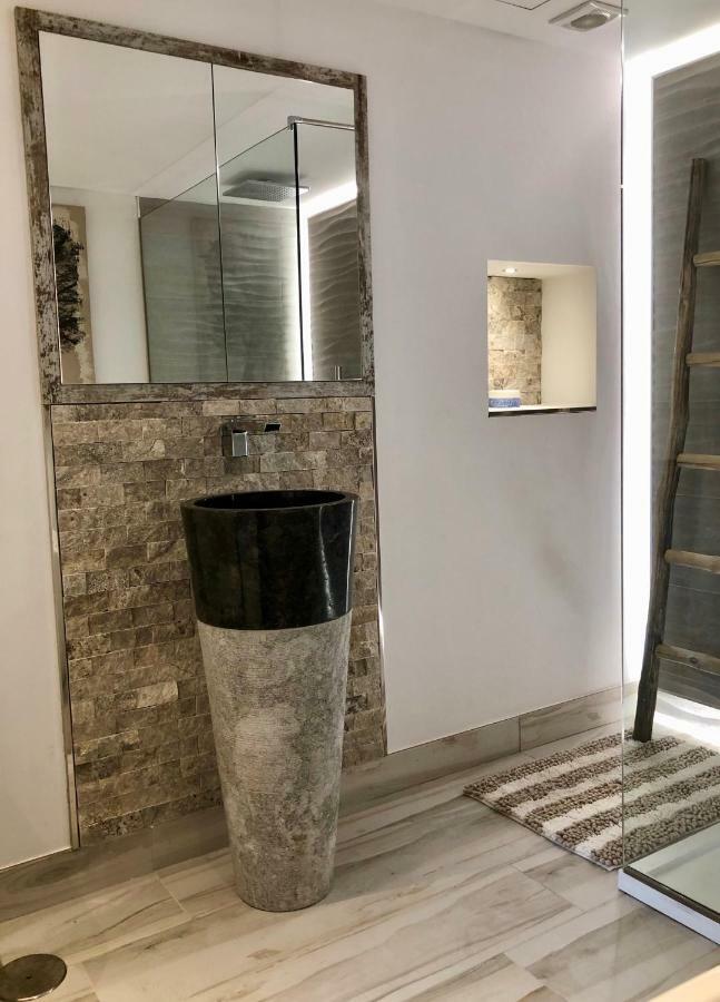 Luxury Apartment In La Isla, Walking Distance To Puerto Banus Marbella Exterior foto