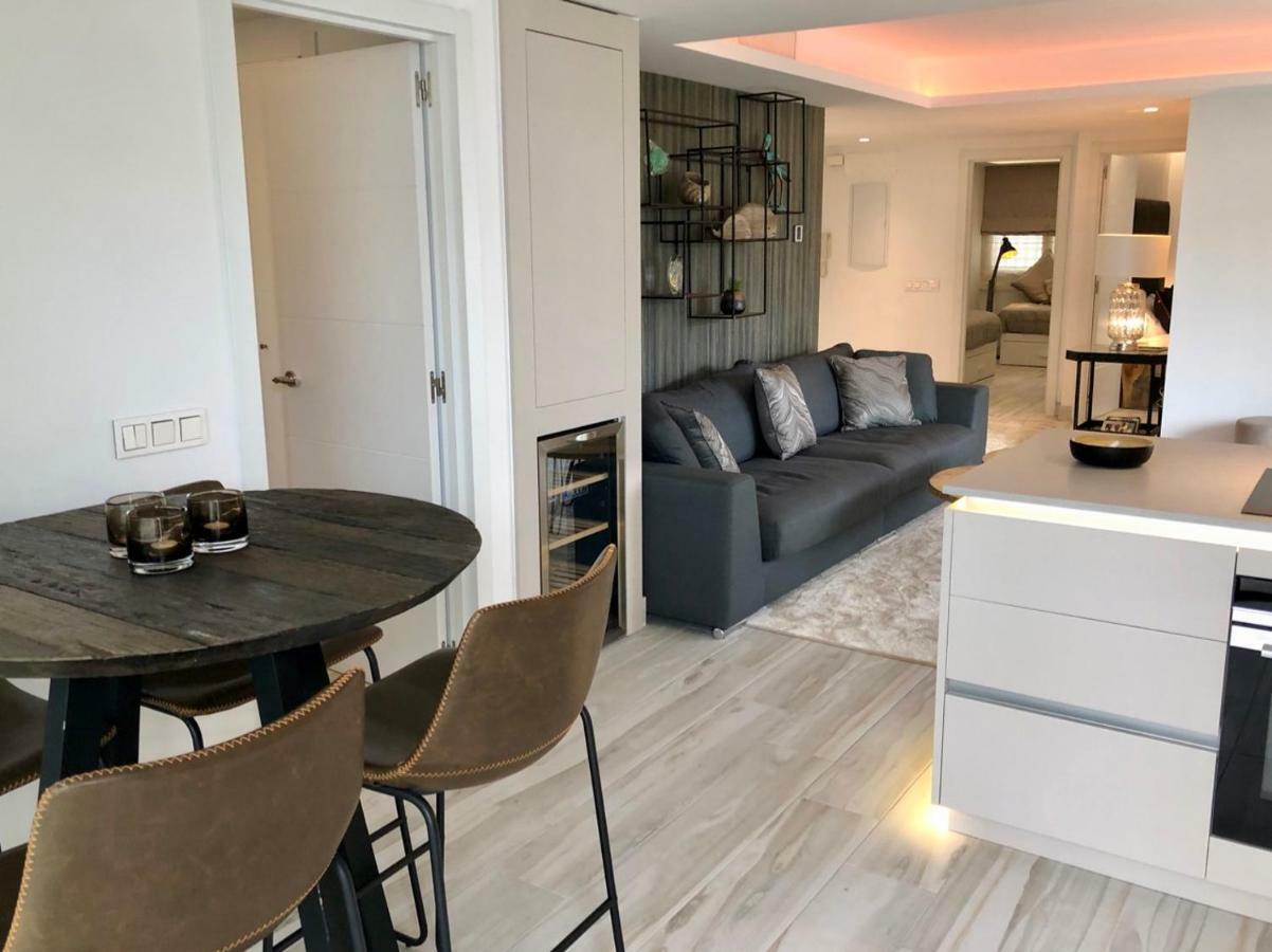Luxury Apartment In La Isla, Walking Distance To Puerto Banus Marbella Exterior foto